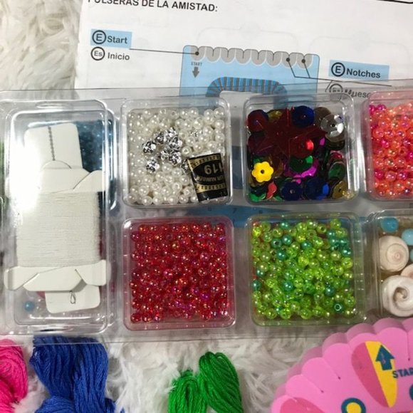 Alex Friendship Bracelet Party Set - Picture 4 of 11